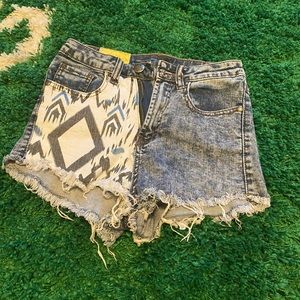 Machine Nouvelle Mode - High Waist Denim Shorts